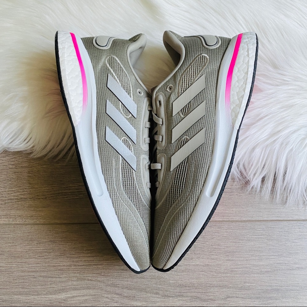 NWT Adidas Supernova Women’s Shoes - Picture 5 of 9